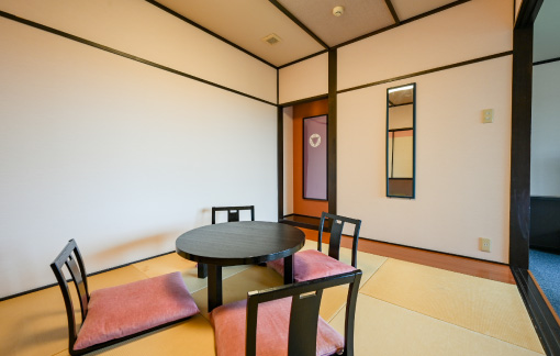 Luxuriate in the spacious Japanese room